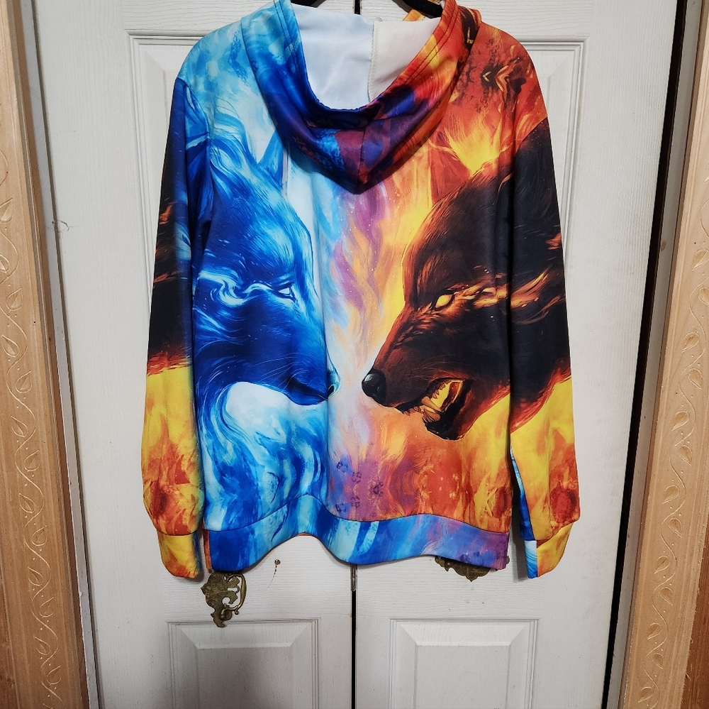 Colorful Wolf Graphic Hoodie - Picture 7 of 10